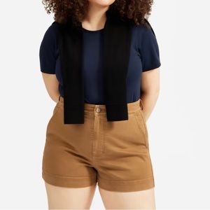 Everlane size 6 cotton twill shorts in tan